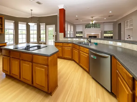 2435 Thorndon Park Court League City TX 77573