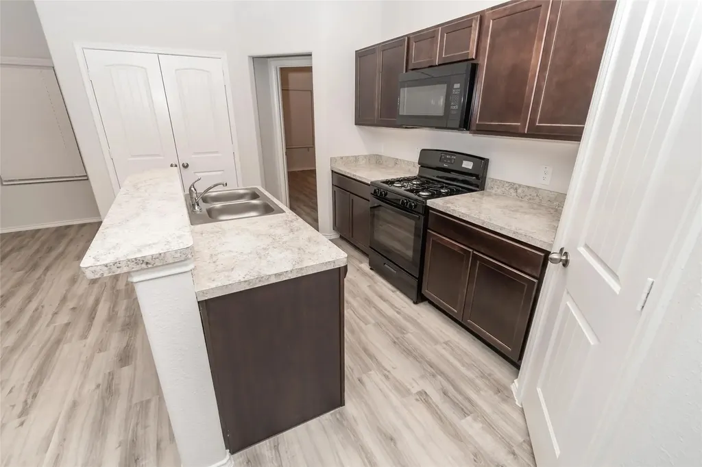 8722 Lar-ree Oaks Circle Houston TX 77028