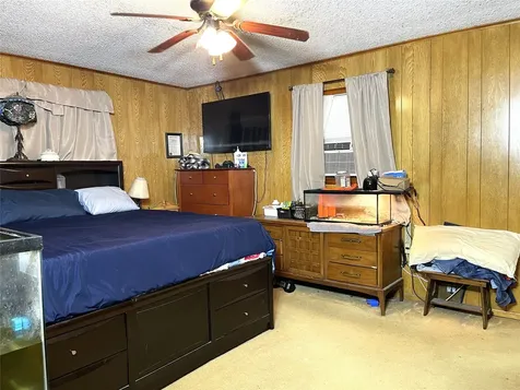 400 S 8th Avenue Teague TX 75860