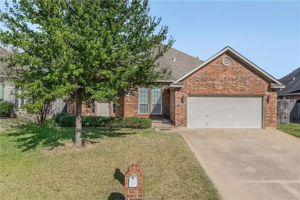 4009 Reatta Lane College Station TX 77845