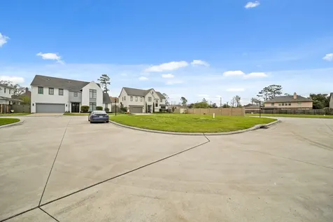 7903 S Villa Circle Hilshire Village TX 77055