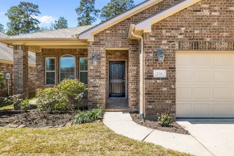 236 Country Crossing Circle Magnolia TX 77354