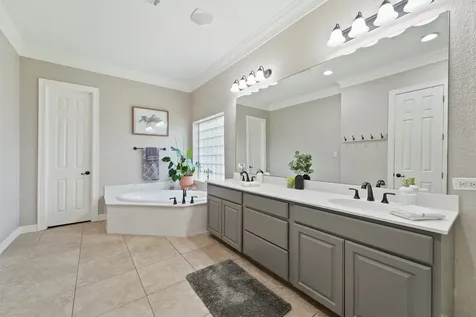 3100 Richard Lane Friendswood TX 77546