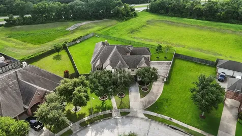 3100 Richard Lane Friendswood TX 77546