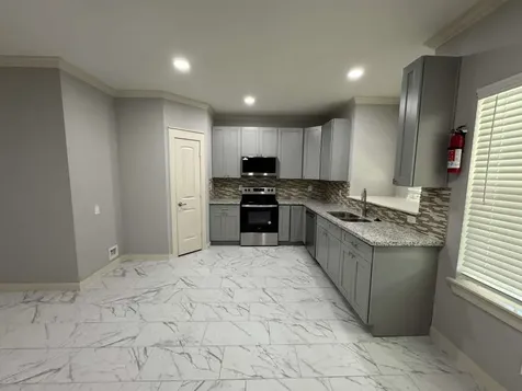 5802 Twisted Pine Court D Houston TX 77039