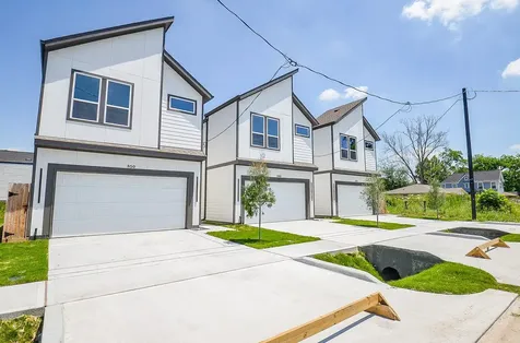 848 Lucky Street Houston TX 77088