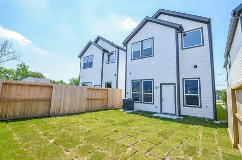848 Lucky Street Houston TX 77088