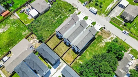 848 Lucky Street Houston TX 77088