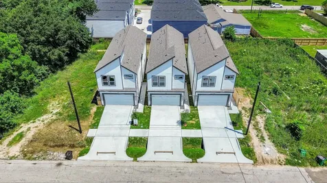 848 Lucky Street Houston TX 77088