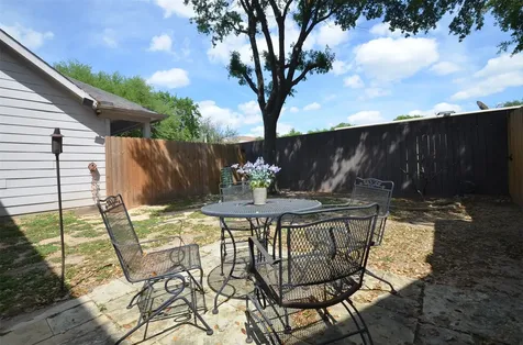 2911 Meadowglen Cove Houston TX 77082
