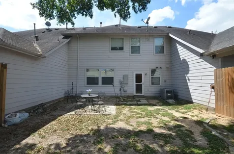 2911 Meadowglen Cove Houston TX 77082