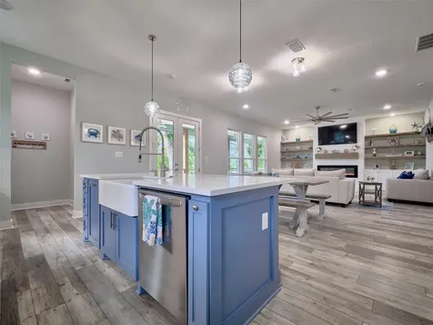 431 Private Road 652 Sargent TX 77414