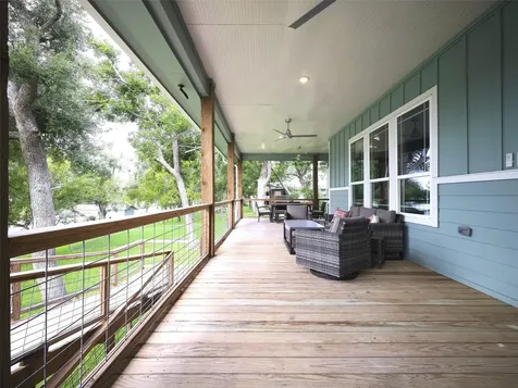 431 Private Road 652 Sargent TX 77414