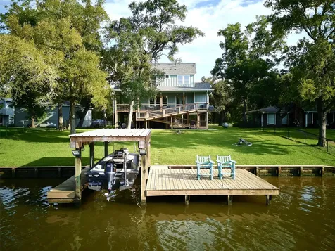431 Private Road 652 Sargent TX 77414
