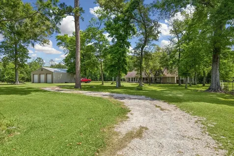 736 County Road 3372 Cleveland TX 77327