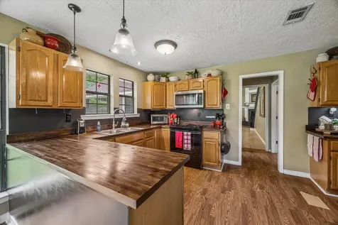 736 County Road 3372 Cleveland TX 77327