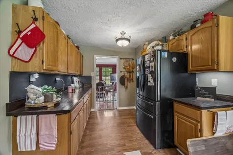 736 County Road 3372 Cleveland TX 77327