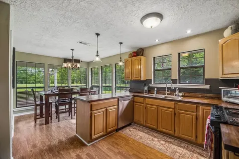 736 County Road 3372 Cleveland TX 77327
