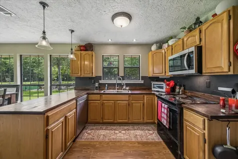 736 County Road 3372 Cleveland TX 77327