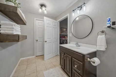 736 County Road 3372 Cleveland TX 77327