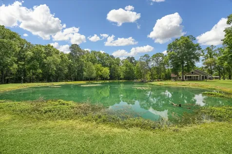 736 County Road 3372 Cleveland TX 77327