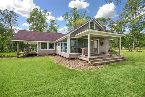 736 County Road 3372 Cleveland TX 77327