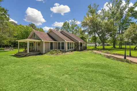 736 County Road 3372 Cleveland TX 77327