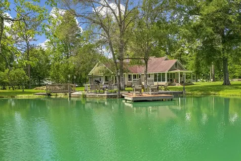 736 County Road 3372 Cleveland TX 77327