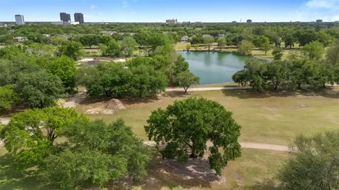 8253 Sands Point Drive 165 Houston TX 77036