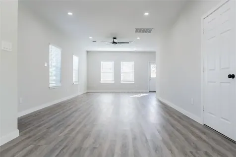 320 New Hampshire Street Houston TX 77029