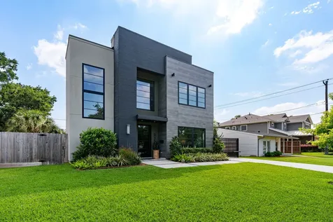 935 Gardenia Drive Houston TX 77018