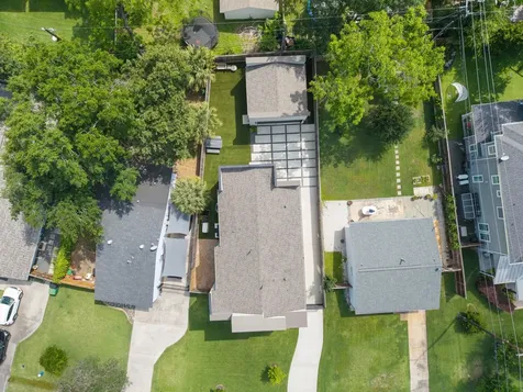 935 Gardenia Drive Houston TX 77018