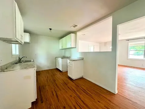 1713 Avenue M Bay City TX 77414