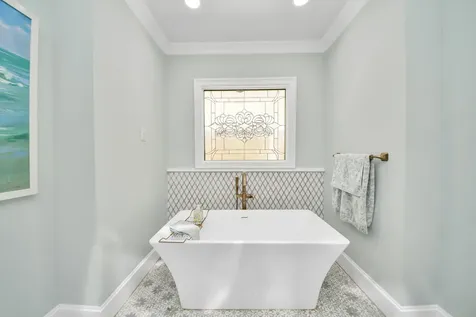 1114 W Cottage Street Houston TX 77009