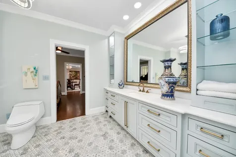 1114 W Cottage Street Houston TX 77009