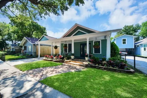 1114 W Cottage Street Houston TX 77009