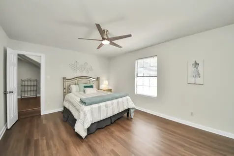 1114 W Cottage Street Houston TX 77009