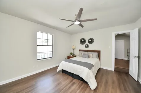 1114 W Cottage Street Houston TX 77009