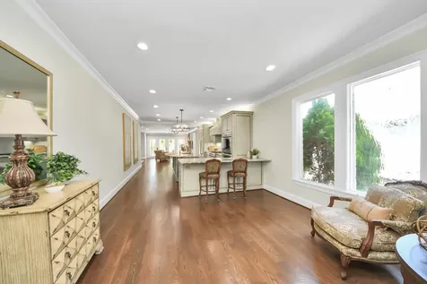 1114 W Cottage Street Houston TX 77009
