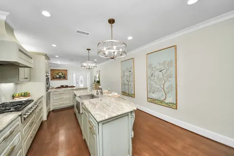 1114 W Cottage Street Houston TX 77009