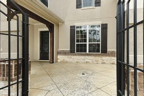 27 Tioga Place The Woodlands TX 77375