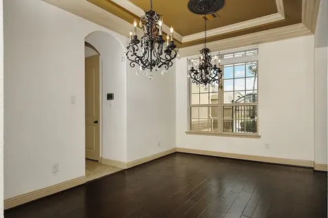 27 Tioga Place The Woodlands TX 77375