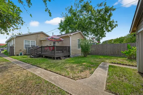 4106 Ursuline Street Galveston TX 77550
