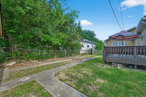 4106 Ursuline Street Galveston TX 77550