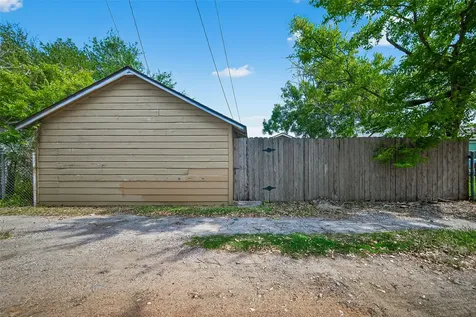 4106 Ursuline Street Galveston TX 77550