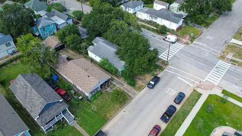 4106 Ursuline Street Galveston TX 77550