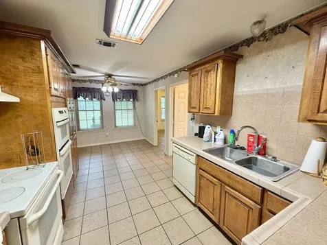 4244 State Highway 19 S Crockett TX 75835