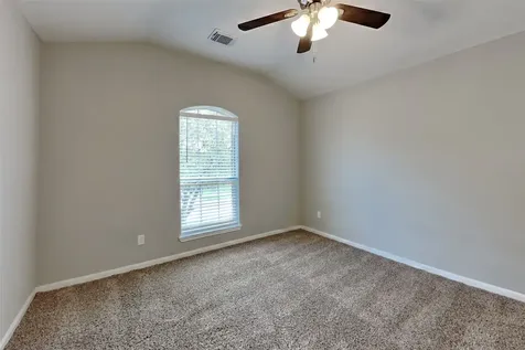 5803 Village Grove Drive Pearland TX 77581