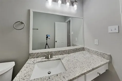 5803 Village Grove Drive Pearland TX 77581