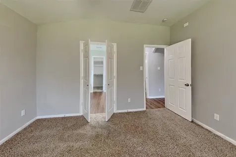 5803 Village Grove Drive Pearland TX 77581